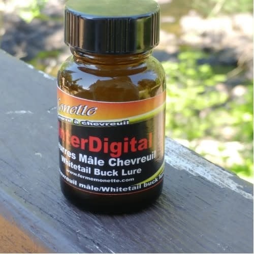 30 ml bottle of Ferme Monette Chevreuil Inter-digital treatment for deer, featuring a sleek design and clear labeling.
