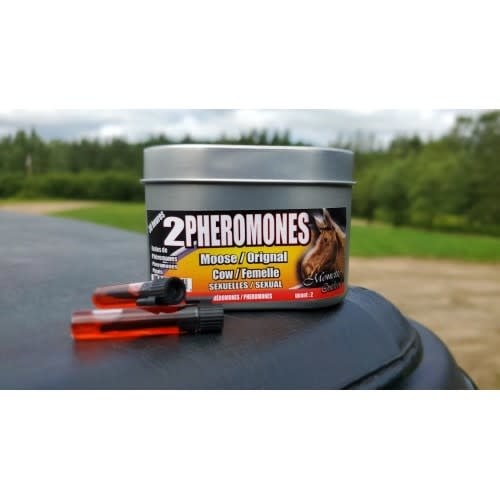 Ferme Monette product featuring female moose pheromones, designed to attract wildlife.
