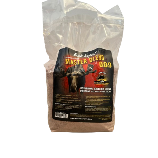 6.6 lb. Buck Expert plus Trophy CatchR MASTER BLEND 009 bag featuring a vibrant design, ideal for enhancing fishing success.