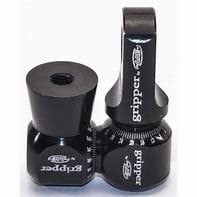 AAE single mount with gripper attachment, featuring a sleek design and durable construction, ideal for secure and stable equipment mounting.