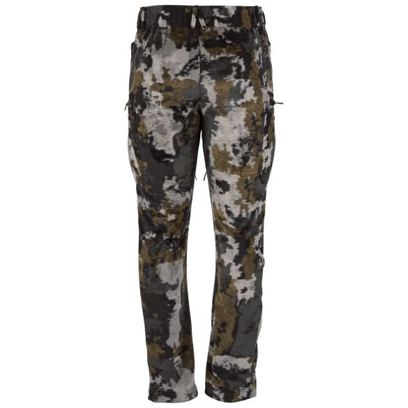 Connec Outdoor Plus jacket paired with Radar Vent pants, showcasing a stylish and functional outdoor outfit designed for active adventures.